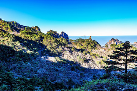 冬季出游清晨山峰山区摇动摄影图配图