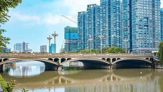 蓝天白云下非遗成都城市九眼桥石拱桥梁建筑