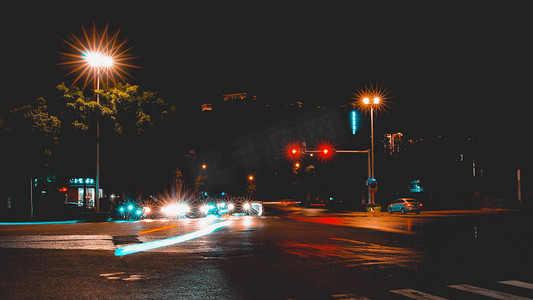 文创商圈摄影照片_城市夜晚车流商圈马路交通情况
