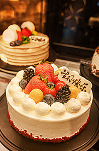 生日视频模板摄影照片_生日蛋糕甜食美味糕点摄影图配图