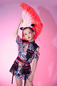 国潮时尚人像中国风女孩摄影图配图