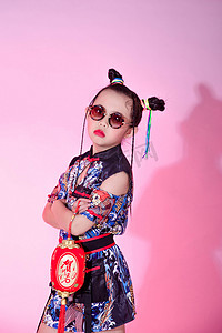 国潮人像时尚女孩中国风摄影图配图