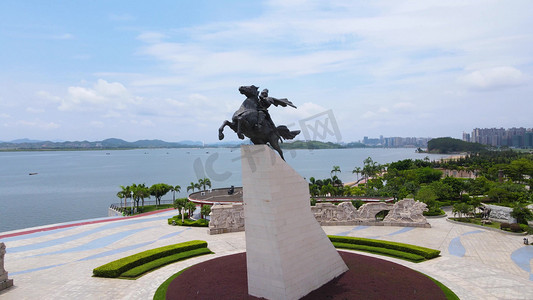 边关城市摄影照片_广西地标防城港西湾风景区