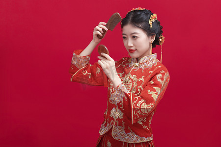 婚礼接亲家里习俗梳头摄影图配图个人vip和企业vip免费下载女顾客在