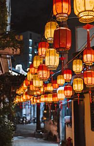 灯笼欧美风摄影照片_灯笼古典复古夜景灯饰摄影图配图