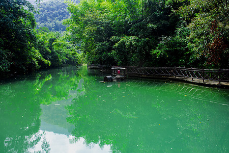 山水壁纸摄影照片_白天户外清远古龙峡风景区山水摄影图配图