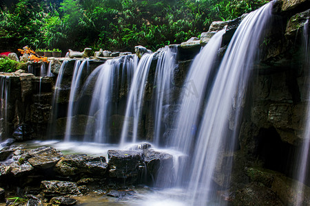 古龙峡摄影照片_清远古龙峡4A风景区山水瀑布群摄影图配图