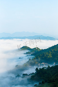 高山摄影照片_云海山川图片上午云海户外高视角摄影图配图