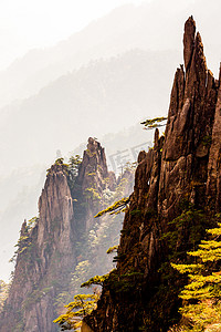 黄山山峰风景图片上午无人户外高视角摄影图配图