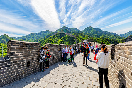 长城摄影摄影照片_防御午后长城山区飘动摄影图配图