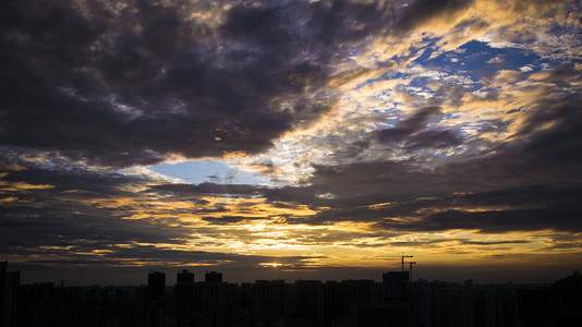 晚霞夕阳云朵日落静止摄影图配图