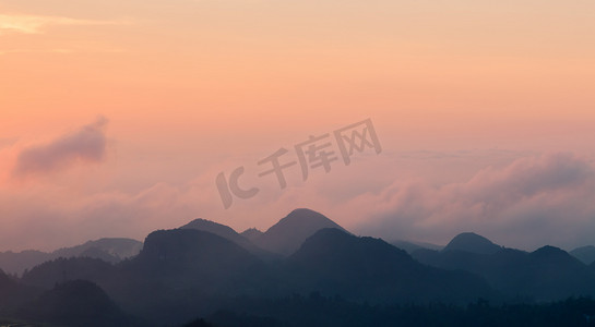 山川剪影下午山高坡摄影摄影图配图