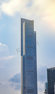 周大福摄影照片_广州东塔建筑下午建筑路面拍摄摄影图配图