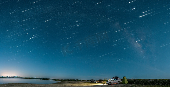 梵高星空素材摄影照片_星空夜晚流星雨郊外背景摄影图配图