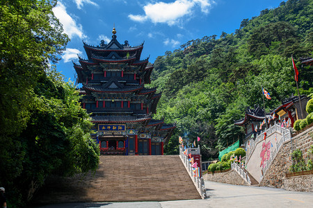 千库网千山摄影照片_南泉庵夏季大佛寺寺庙拜佛摄影图配图