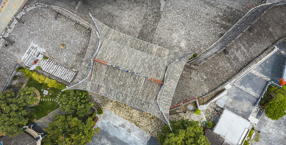 城楼古建筑摄影照片_城市中午广西柳州东门城楼俯视图景区无人机摄影图配图