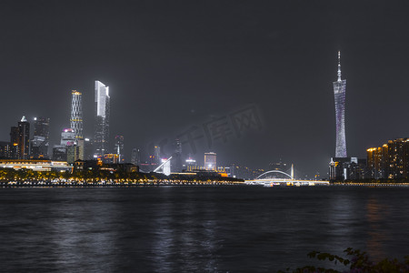 广州塔东西塔摄影照片_夜景晚上珠江广州塔东西塔摄影图配图