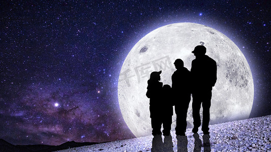 中秋月亮月亮摄影照片_中秋满月一家人夜晚全家福月亮中秋节赏月摄影图配图