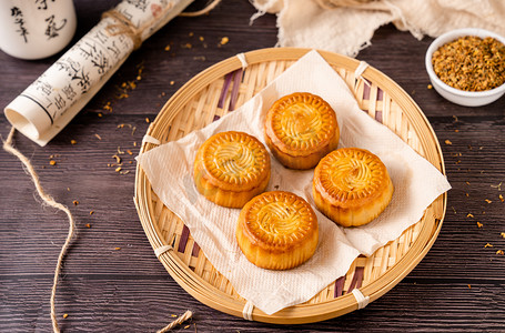 中秋传统节日月饼食品摄影图配图