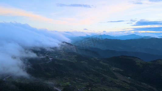 玉龙雪山晚霞云雾风景