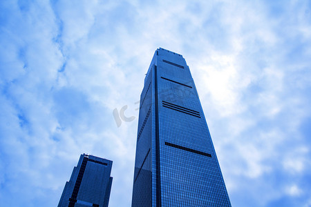 湖南长沙晌午国金街办公大楼特写摄影图配图
