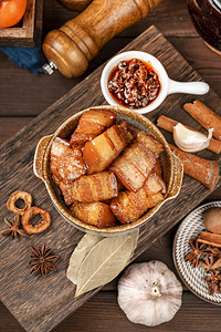 红烧肉烧冬瓜摄影照片_传统美食营养红烧肉菜品摄影图配图