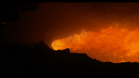 熔钢厂热钢生产工艺摄影图