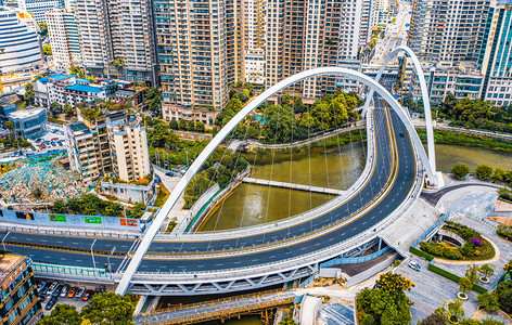 城市建筑白天贵州贵阳筑城广场大桥航拍摄影图配图