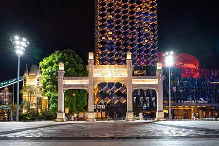 武汉城市建筑夜景建筑楚河汉街仰拍摄影图配图