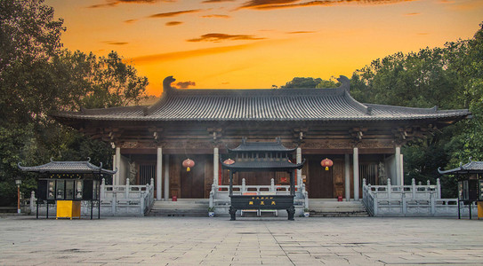 城市晚霞广西省柳州市开元寺古建筑风光景区在拍摄摄影图配图