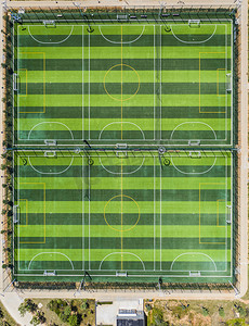 运动健身中午球场足球场航拍摄影图配图