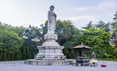 城市中午广西省柳州市都乐岩风景区祭祀地景区在拍摄摄影图配图