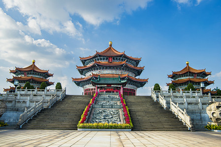 古风古建摄影照片_广州花都圆玄道观三清宝殿古建筑摄影图配图