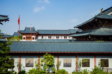 古风摄影照片_广州花都区华严寺庙堂古建筑群摄影图配图