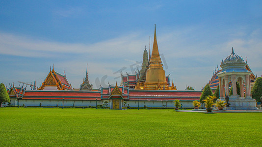 皇宫摄影照片_景点泰国曼谷大皇宫全貌白天泰国大皇宫曼谷旅游摄影图配图