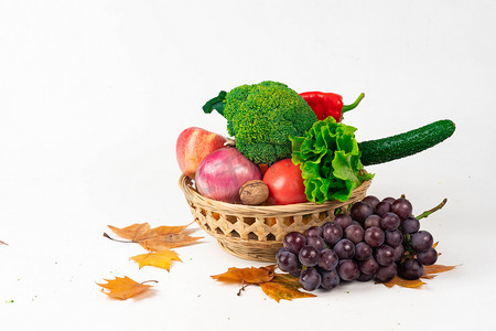秋天果蔬组合白天西蓝花葡萄室内食品摄影图配图