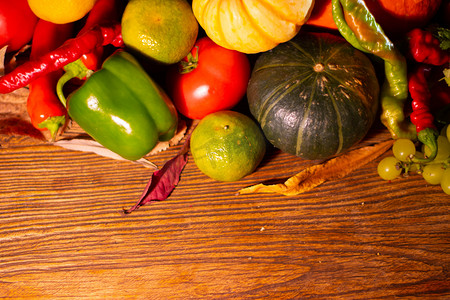 果蔬组合白天南瓜青椒室内食物摄影图配图