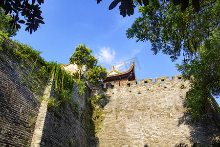 湖南长沙晌午古城墙城市古建筑古墙面摄影图配图