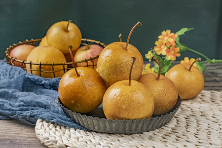 水果饮食营养秋季秋月梨摄影图配图
