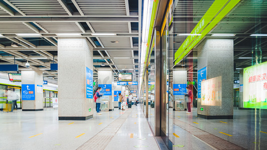 武汉城市交通建筑空间现代建筑地铁站俯拍摄影图配图