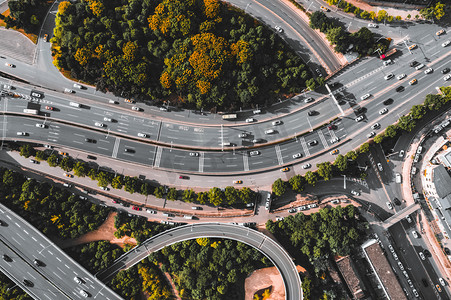 武汉城市交通枢纽白天交通梅家山立交桥俯拍摄影图配图