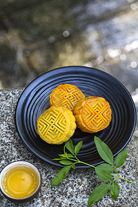 烘焙中秋月饼中秋团圆传统节日摄影图配图