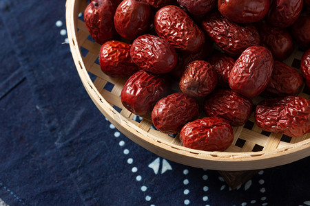 红色食材朴素红枣中式摄影图配图