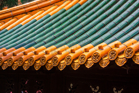 南京朝天宫黄绿相间的琉璃瓦屋顶特写摄影图配图