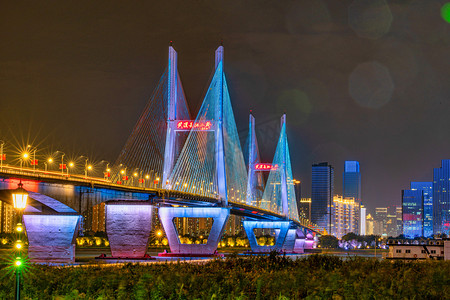 武汉城市建筑夜晚建筑长江二桥俯拍摄影图配图