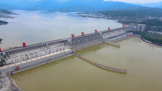 水电分离摄影照片_宜昌三峡大坝水电站