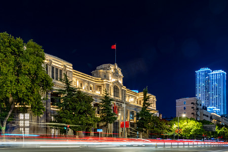 武汉城市建筑夜晚建筑银行慢门摄影图配图