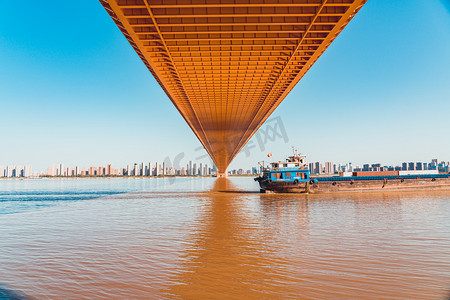 武汉城市建筑晴天建筑杨泗港桥下俯拍摄影图配图