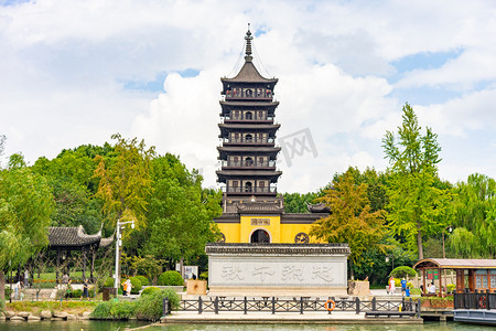 景点图摄影照片_嘉兴南湖风景区古建筑塔景点摄影图配图