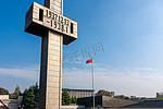南京大屠杀遇难同胞纪念馆十字架纪念碑摄影图配图